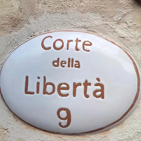 Casa Corte Della Libertà *